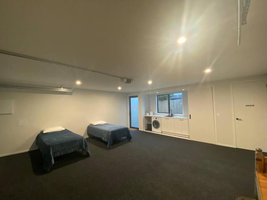 Luxury Escape In Cbd - Walking Distance To Town Βίλα Ταουράνγκα Εξωτερικό φωτογραφία