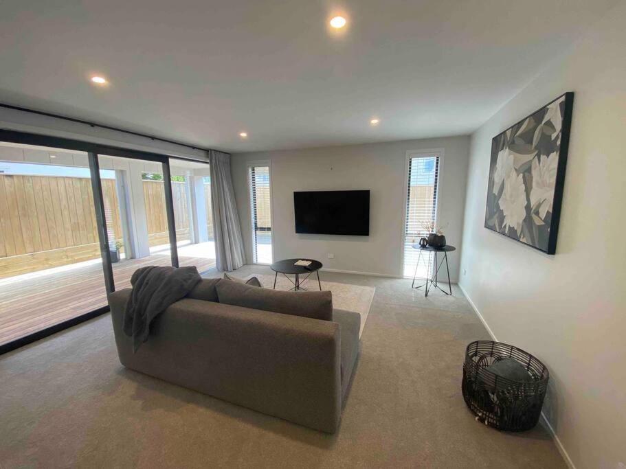 Luxury Escape In Cbd - Walking Distance To Town Βίλα Ταουράνγκα Εξωτερικό φωτογραφία