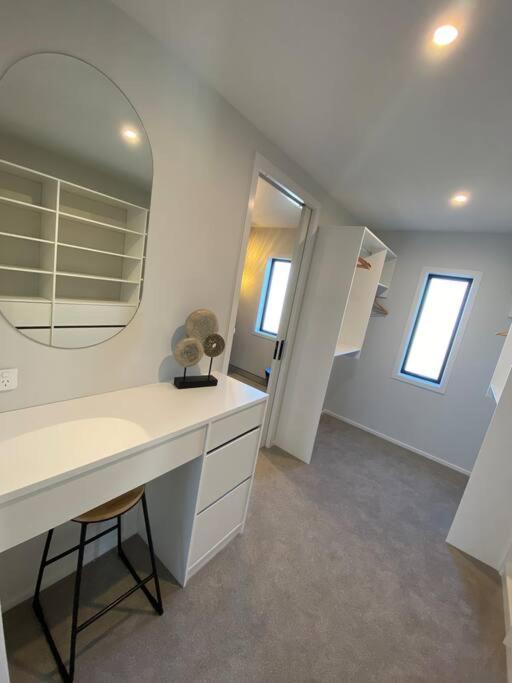 Luxury Escape In Cbd - Walking Distance To Town Βίλα Ταουράνγκα Εξωτερικό φωτογραφία