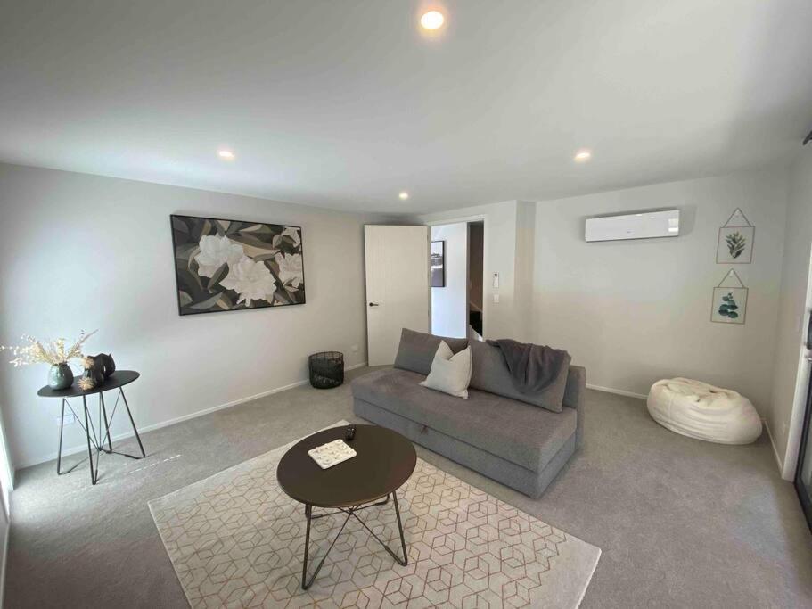 Luxury Escape In Cbd - Walking Distance To Town Βίλα Ταουράνγκα Εξωτερικό φωτογραφία
